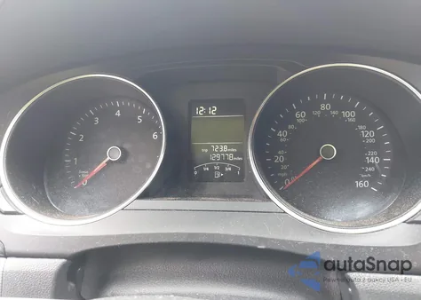 2017 Volkswagen Jetta 1.4T S z USA, uszkodzony, nr VIN 3VW2B7AJ5HM224485